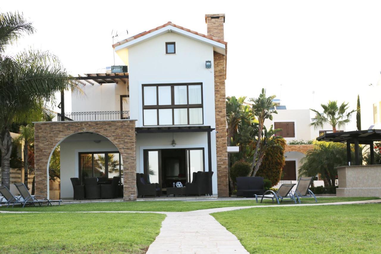 Ionion Beachfront Villa Ayia Napa Exterior photo